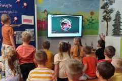 75b696bb-61fe-4d45-84a0-6aede431c31b